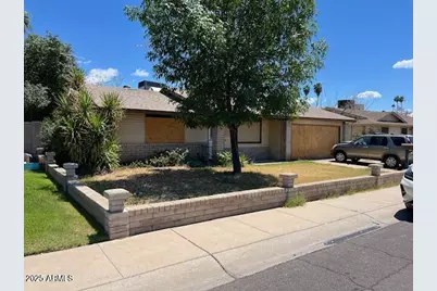 9827 N 47th Drive, Glendale, AZ 85302 - Photo 1