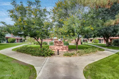 146 E Coronado Road #40, Phoenix, AZ 85004 - Photo 1