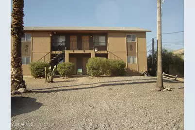 450 Palm Drive #Apt 4, Wickenburg, AZ 85390 - Photo 1
