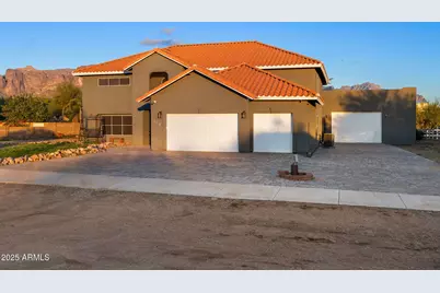 117 N Arroya Road, Apache Junction, AZ 85119 - Photo 1