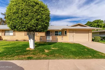 10722 W Kelso Drive, Sun City, AZ 85351 - Photo 1