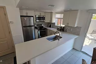 239 E Betty Elyse Ln, Phoenix, AZ 85022 - Photo 1