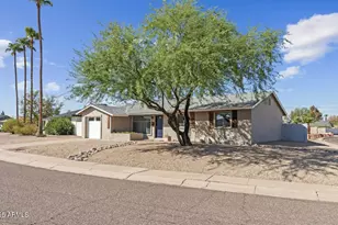 8638 E Palm Ln, Scottsdale, AZ 85257 - Photo 3