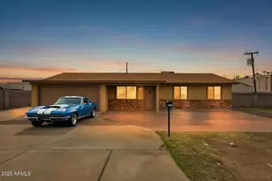 2125 E Sweetwater Ave, Phoenix, AZ 85022 - Photo 1