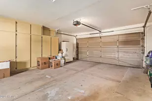 10442 W Harmont Dr, Peoria, AZ 85345 - Photo 21
