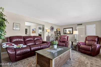 649 N 61st Place, Mesa, AZ 85205 - Photo 1