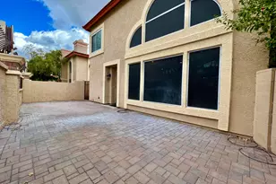 10255 N 12th Pl, Phoenix, AZ 85020 - Photo 1