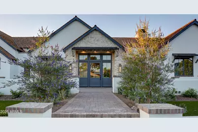 5934 E Calle Del Sud --, Phoenix, AZ 85018 - Photo 1