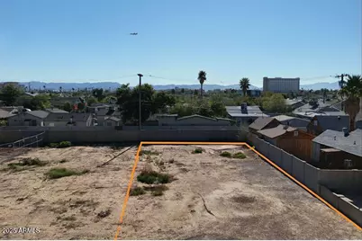1521 W McKinley Street #18, Phoenix, AZ 85007 - Photo 1