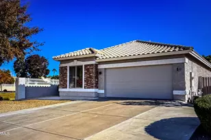 939 S Roca St, Gilbert, AZ 85296 - Photo 1