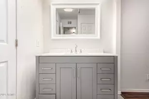 7502 E Thomas Rd, Scottsdale, AZ 85251 - Photo 13