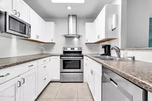 320 W Laguna Dr, Tempe, AZ 85282 - Photo 1