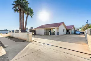 2107 W Glenrosa Ave, Phoenix, AZ 85015 - Photo 1