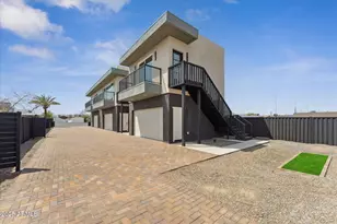 1725 W Sherman St, Phoenix, AZ 85007 - Photo 1