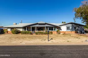 912 W Estes Way, Phoenix, AZ 85041 - Photo 1