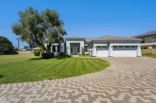 316 E Bethany Home Rd, Phoenix, AZ 85012 - Photo 1