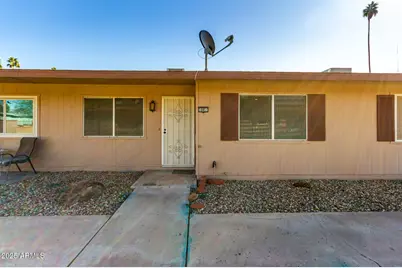 10851 W Santa Fe Drive, Sun City, AZ 85351 - Photo 1