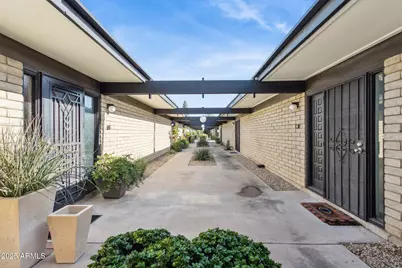 110 W Missouri Avenue #25, Phoenix, AZ 85013 - Photo 1