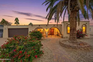 11022 W Crestbrook Dr, Sun City, AZ 85351 - Photo 1