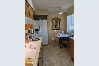 10585 W Palmeras Drive #H, Sun City, AZ 85373 - Photo 7