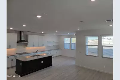 9842 S 11th Street, Phoenix, AZ 85042 - Photo 1