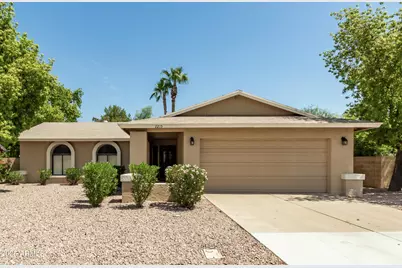 2215 N Los Altos Drive, Chandler, AZ 85224 - Photo 1