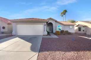 6934 S Oakmont Dr, Chandler, AZ 85249 - Photo 1