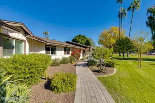 3604 E Orange Dr, Phoenix, AZ 85018 - Photo 1