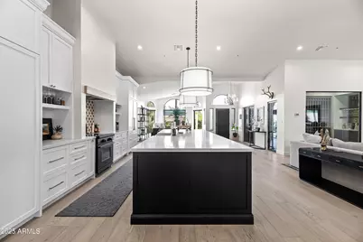 8720 E San Vicente Drive, Scottsdale, AZ 85258 - Photo 1