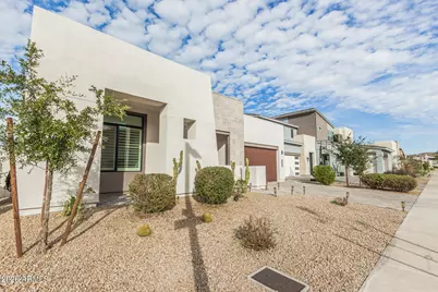 712 E Buist Avenue, Phoenix, AZ 85042 - Photo 1