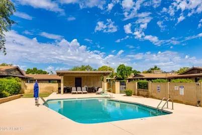 7350 N 11th Street, Phoenix, AZ 85020 - Photo 1