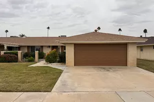 10355 W Prairie Hills Cir, Sun City, AZ 85351 - Photo 1