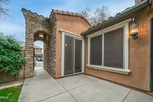 3095 S Ashley Dr, Chandler, AZ 85286 - Photo 5