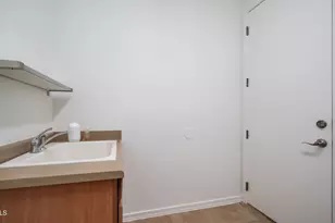 3095 S Ashley Dr, Chandler, AZ 85286 - Photo 27