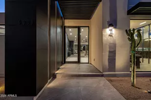 5930 N 45th Pl, Phoenix, AZ 85018 - Photo 1