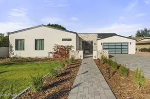 4512 N 38th St, Phoenix, AZ 85018 - Photo 1