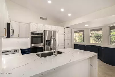 834 N Oak Court, Chandler, AZ 85226 - Photo 1