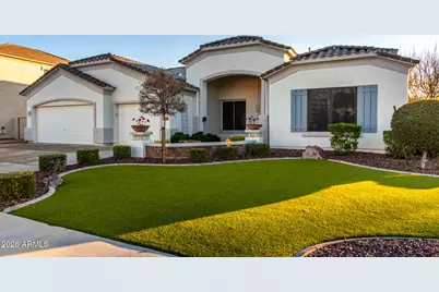 2705 S Tucana Court, Gilbert, AZ 85295 - Photo 1