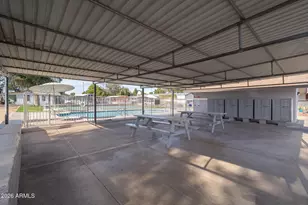 8601 N 71st Ave, Glendale, AZ 85301 - Photo 21