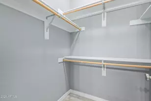 805 S Sycamore St, Mesa, AZ 85202 - Photo 15