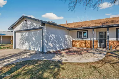 7352 W Meadowbrook Avenue, Phoenix, AZ 85033 - Photo 1