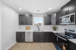 454 S Pioneer, Mesa, AZ 85204 - Photo 1