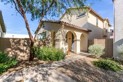 5740 W Raymond Street, Phoenix, AZ 85043 - Photo 1