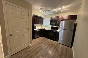 310 W Earll Dr, Phoenix, AZ 85013 - Photo 1