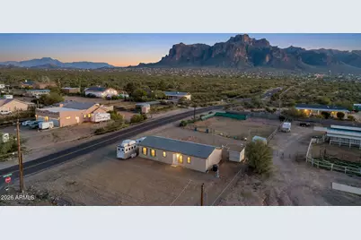 775 N Hilton Road, Apache Junction, AZ 85119 - Photo 1