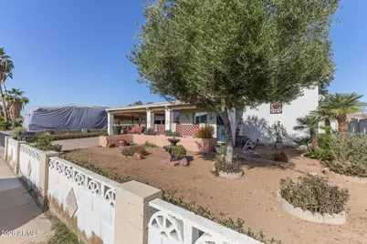 8048 W Glenrosa Avenue W, Phoenix, AZ 85033 - Photo 1