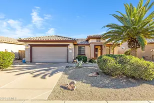 19253 N Hunters Run, Surprise, AZ 85387 - Photo 1