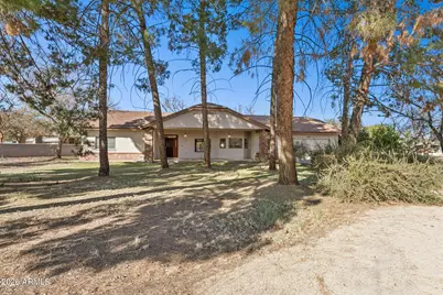 7002 W Surrey Avenue, Peoria, AZ 85381 - Photo 1