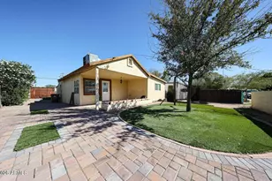 8223 S Calle Azteca --, Guadalupe, AZ 85283 - Photo 1