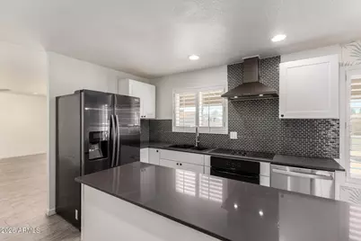 5807 S Palm Drive, Tempe, AZ 85283 - Photo 1